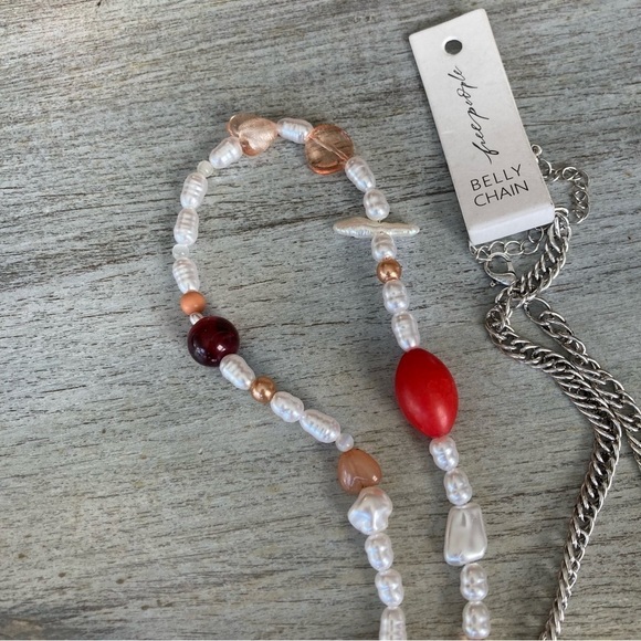 NWT Free People Oyster Pearl Marigold Belly Chain - Picture 3 of 4